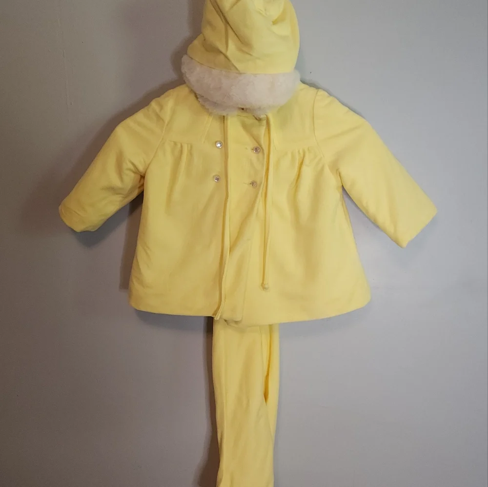 Vintage Cute Togs yellow matching winter set yellow sz 18M